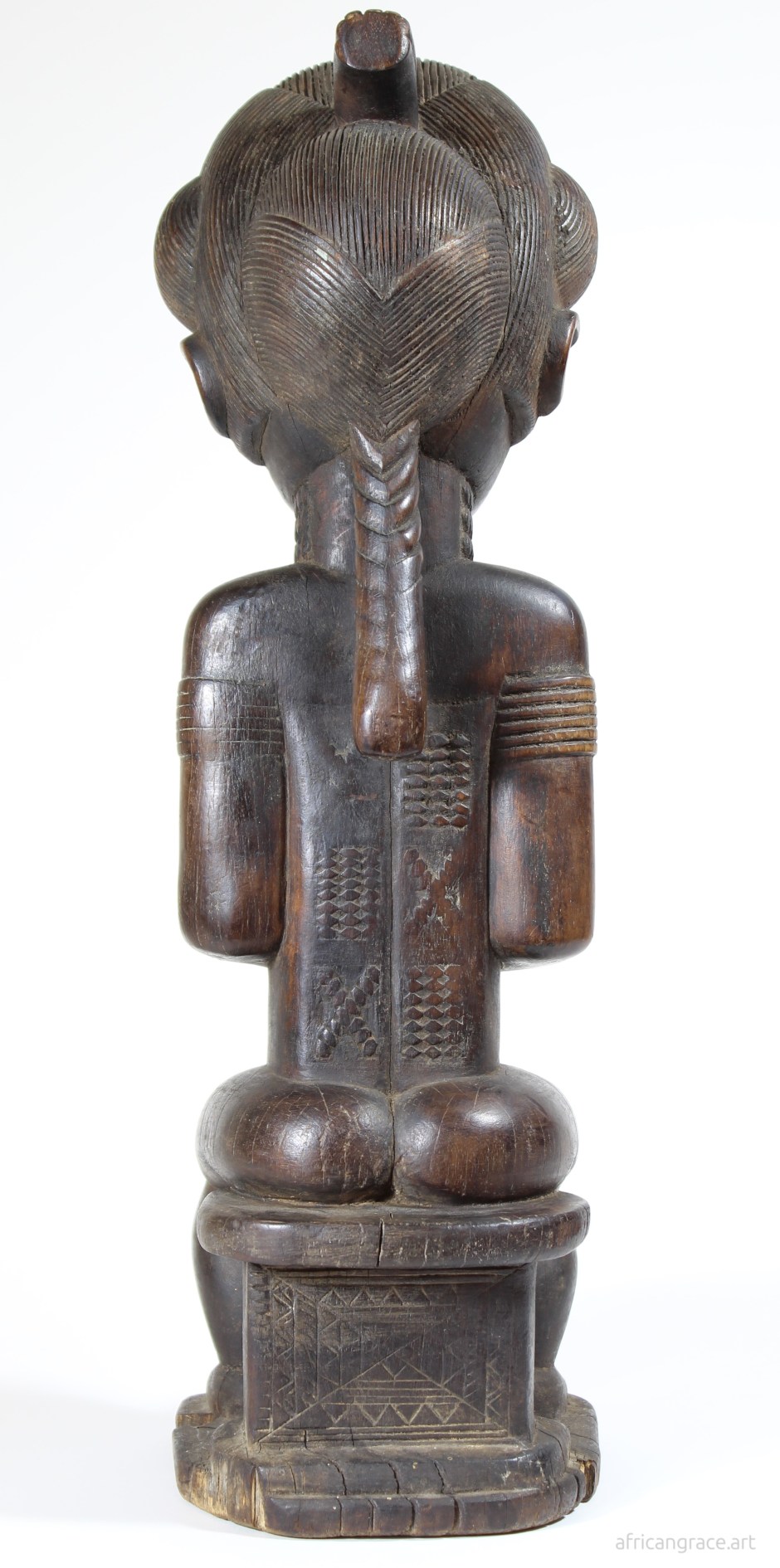 Baule amuin bla female power figure back view