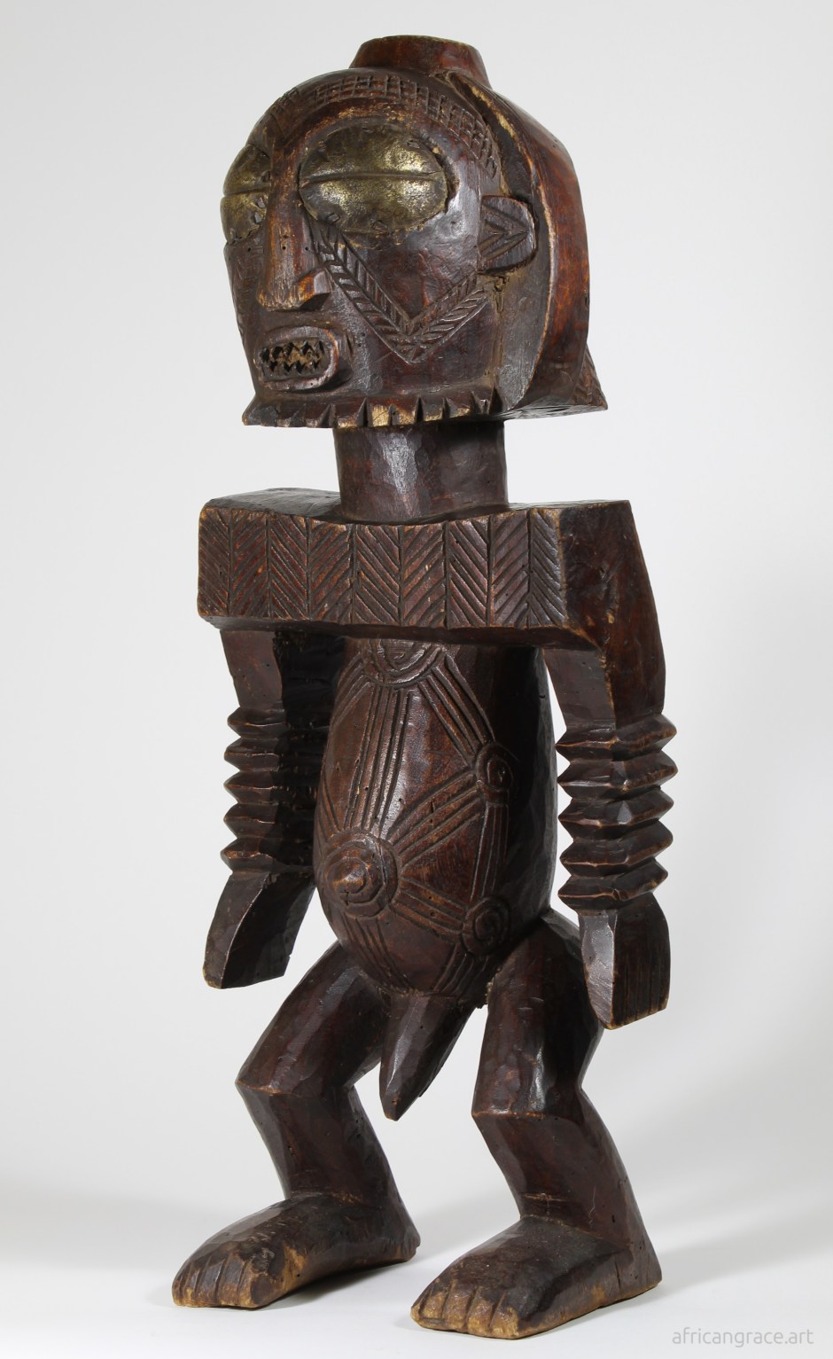 Boyo Buyu male chief figure left front view