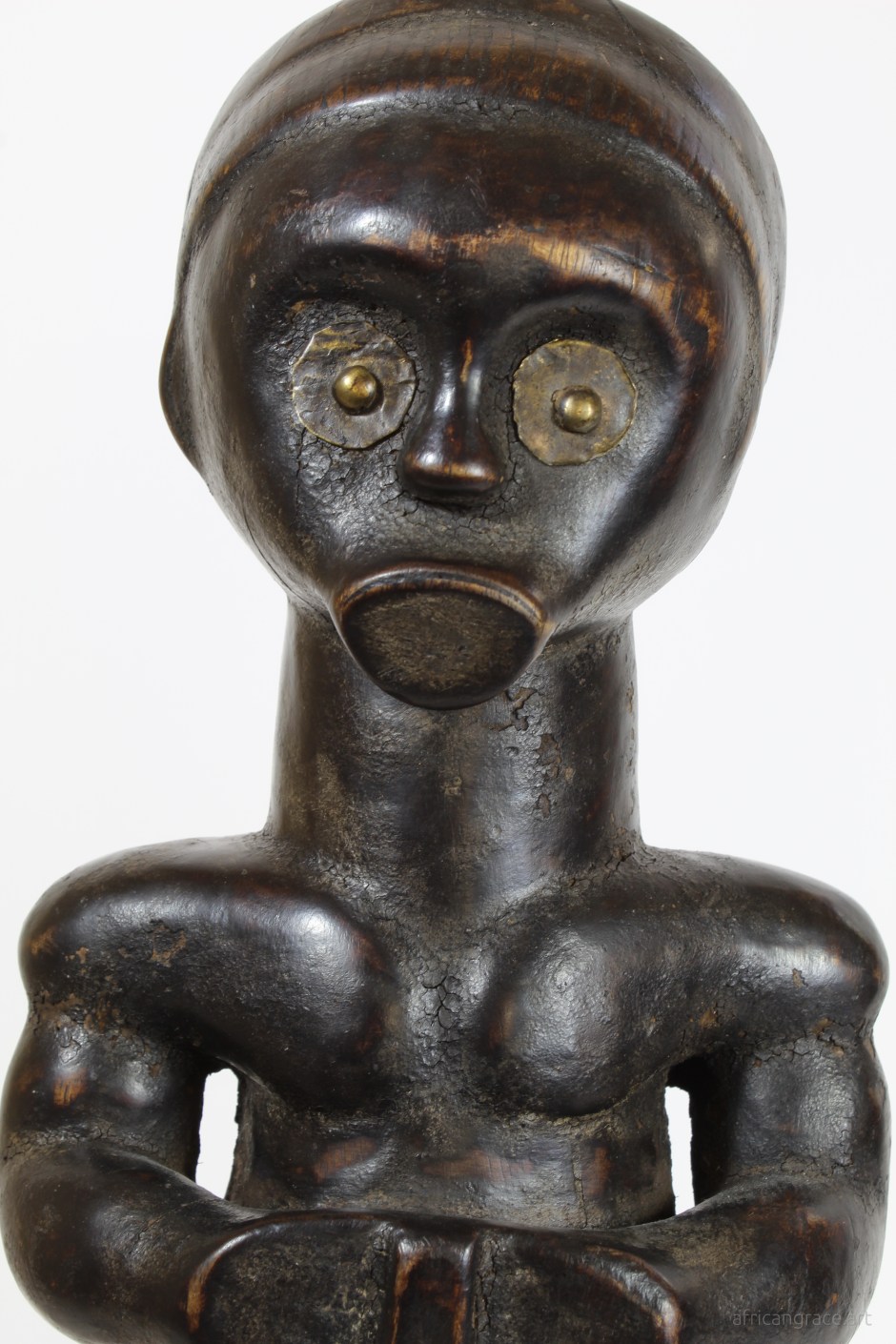 Fang byeri ntumu figure front view top third